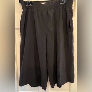 Athleta Black Wide-Leg Capri Trousers
